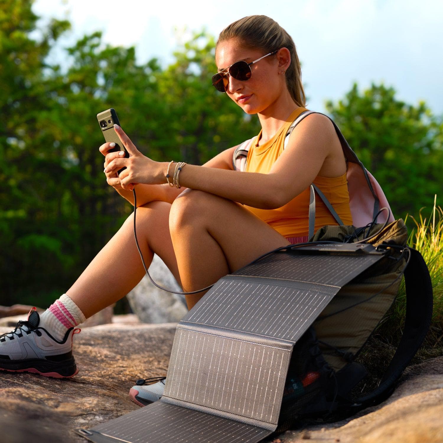 Load image into Gallery viewer, EcoFlow US Solar Panels 28W EcoFlow 28W Portable Solar Panel